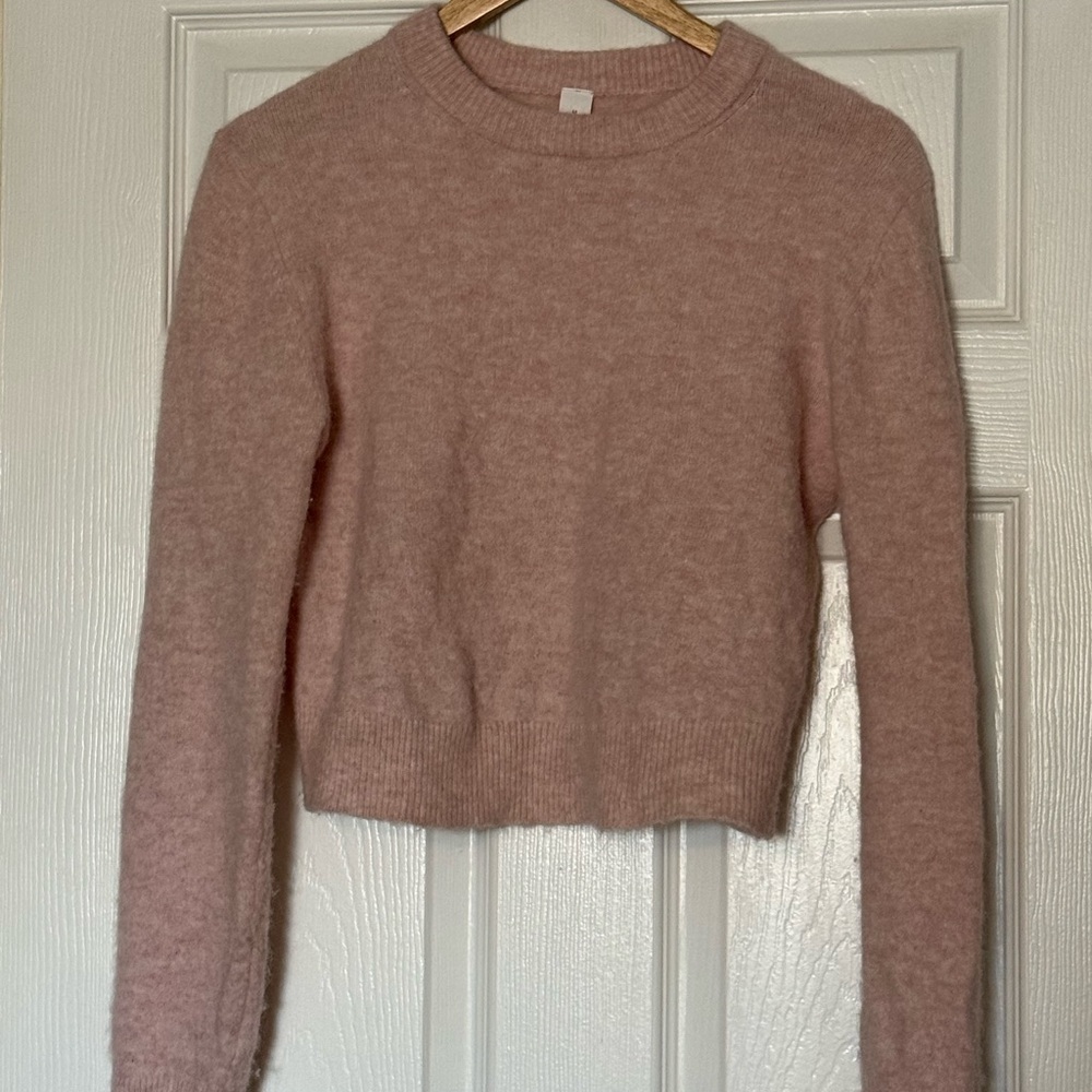 Lululemon Athletica Soft Pink Knit Top